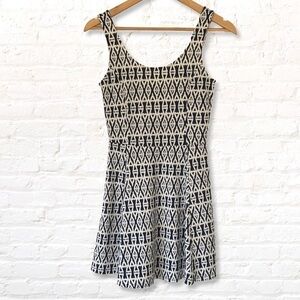 🎁3 for $30 Divided by H&M Scoop Neck  Mini Skater Dress Size 6 Blue Ikat